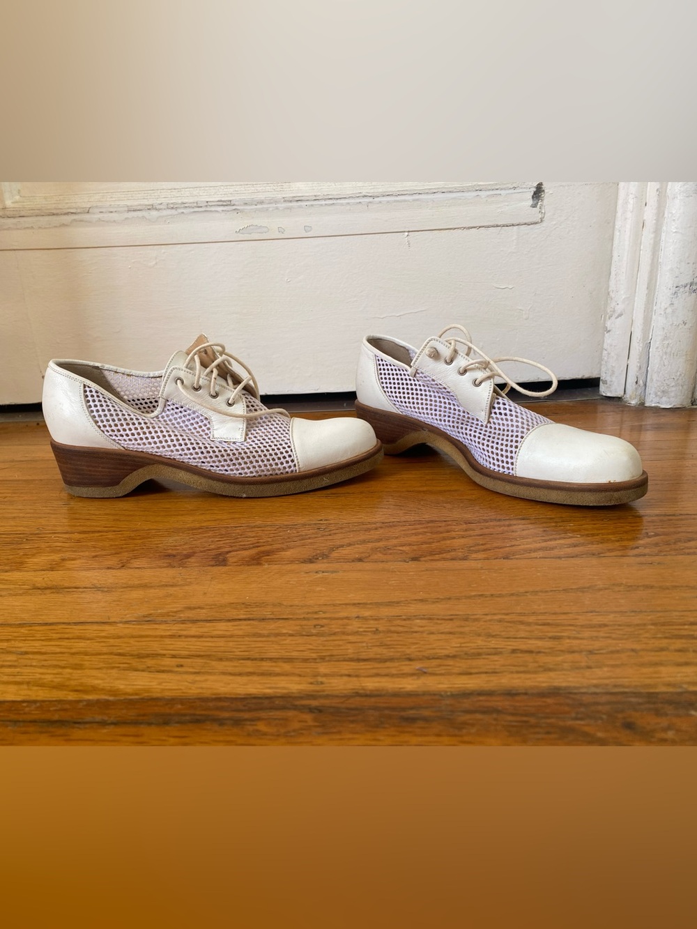 Walter Steiger Women's White Mesh Lace-Up Oxfords